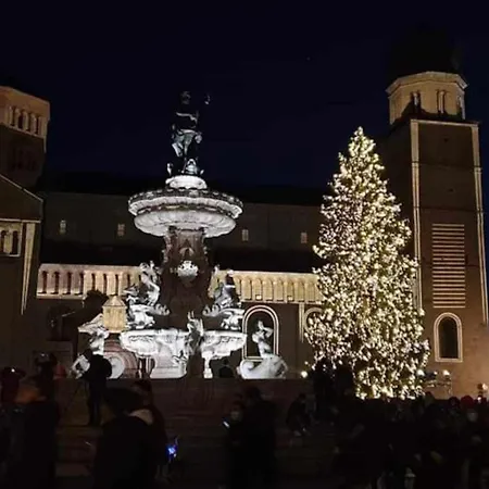 La Casa Di Vale Suffragio Lägenhet Trento